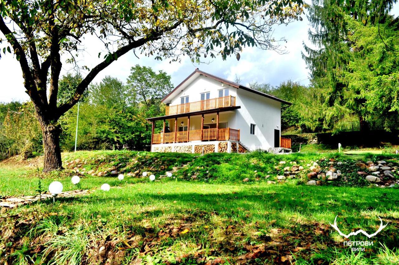 Пе́Трови Вили Ribarica Exterior photo